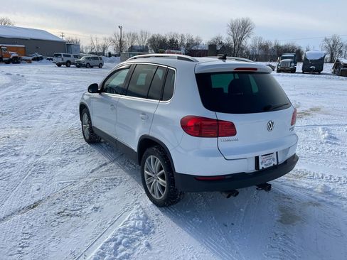 Used 2013 Volkswagen Tiguan SE image 2