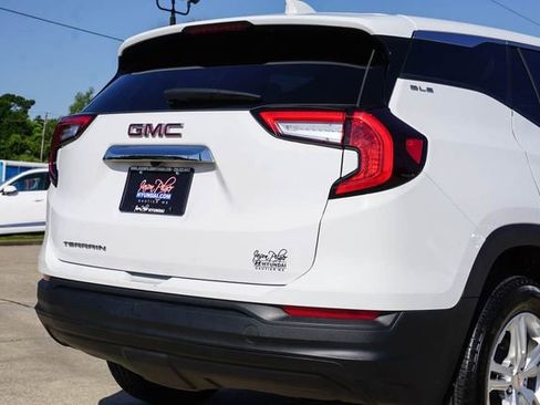 Used 2024 GMC Terrain SLE FWD image 5