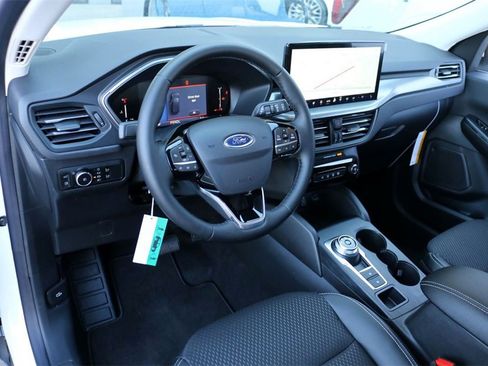 New 2025 Ford Escape SE image 16