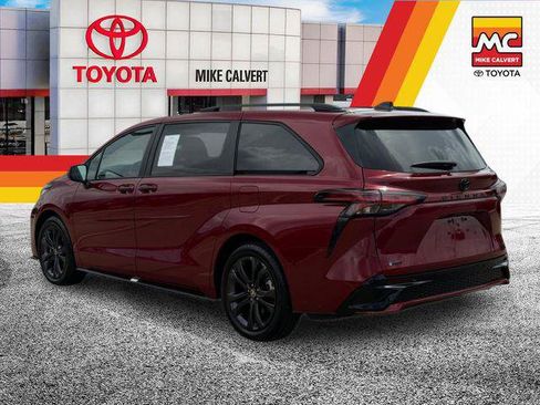 Certified 2026 Toyota Sienna XSE FWD image 3