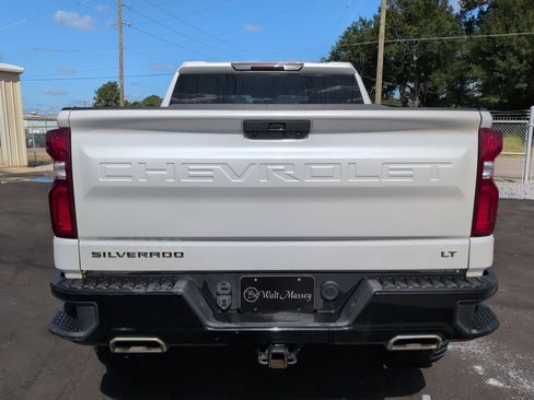 Used 2020 Chevrolet Silverado 1500 LT Trail Boss w/ Bed Protection Package AWD/4WD image 4