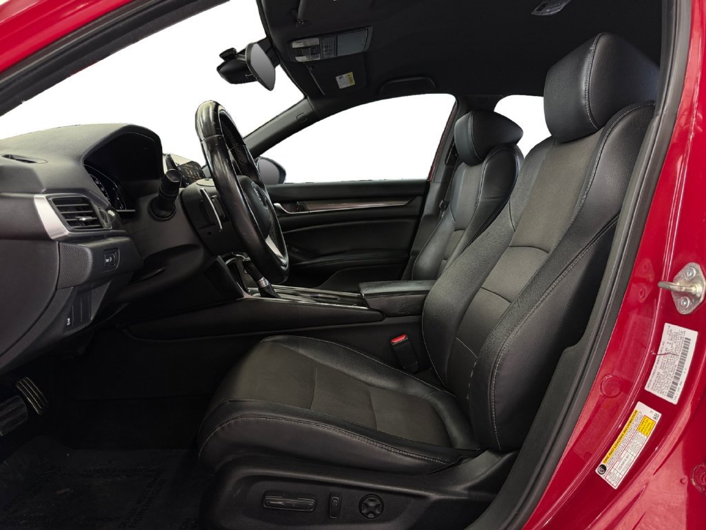 Used 2018 Honda Accord Sport image 10