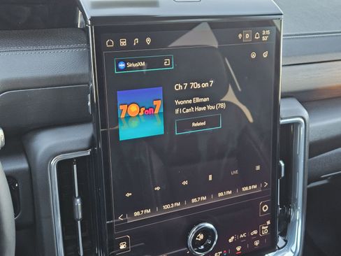 Used 2025 GMC Yukon XL Denali image 22