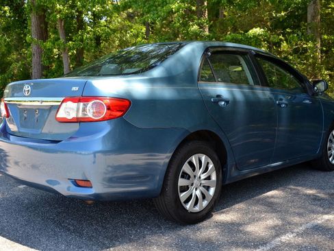 Used 2013 Toyota Corolla LE FWD image 6