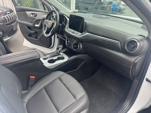 Used 2024 Chevrolet Blazer LT image 13