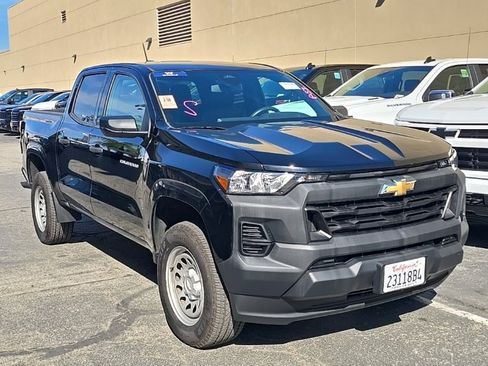 Used 2024 Chevrolet Colorado W/T image 1