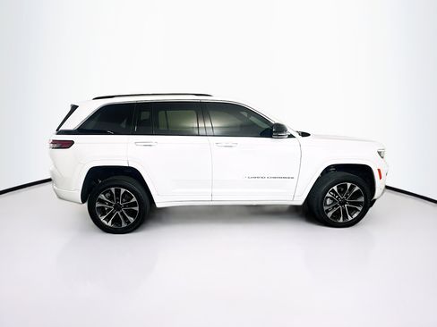 Used 2023 Jeep Grand Cherokee Overland w/ Advanced Protech Group III image 10