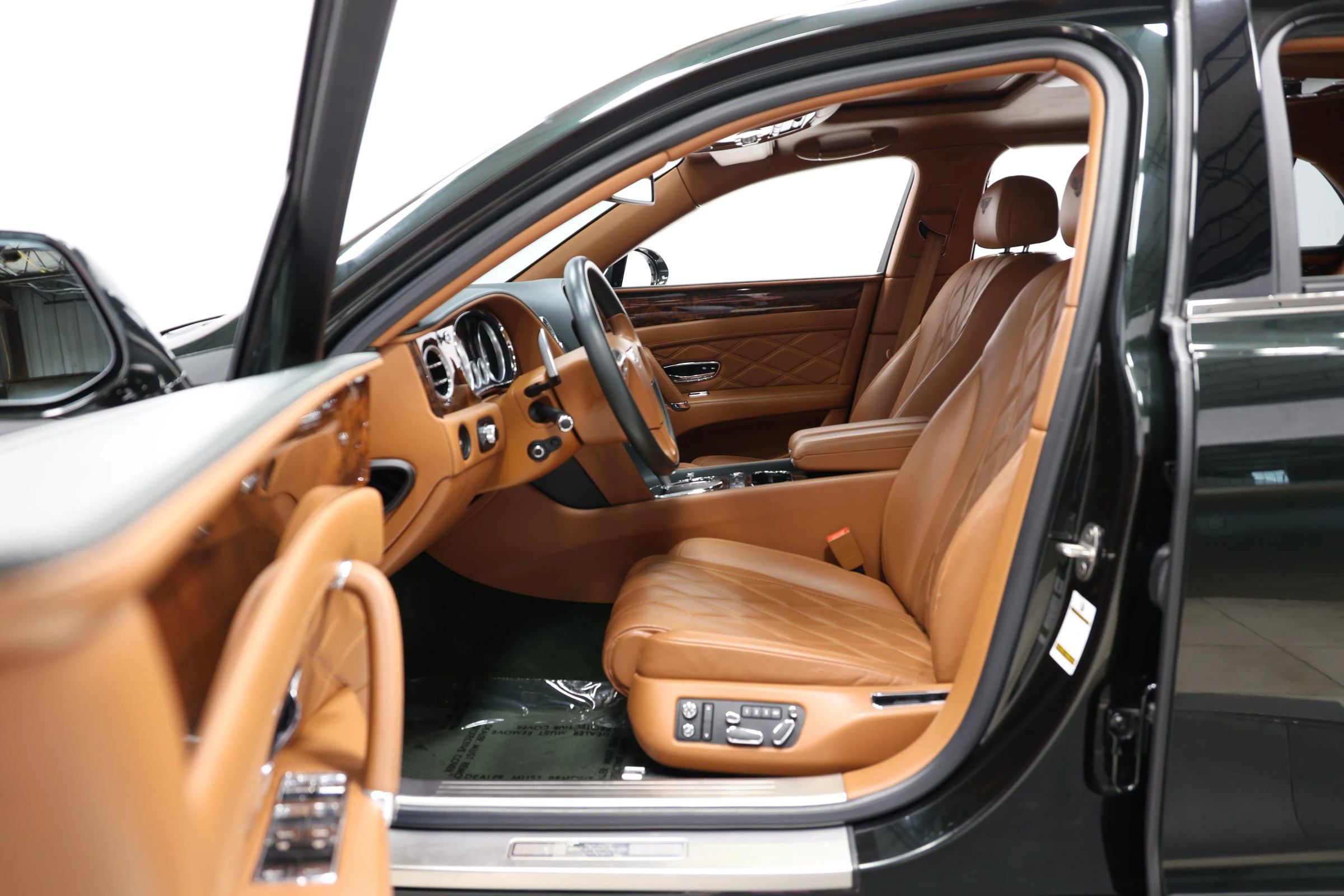 Used 2016 Bentley Flying Spur W12 AWD/4WD image 14