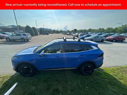 Certified 2026 Kia Sportage EX w/ EX Panorama Roof Package AWD/4WD image 10