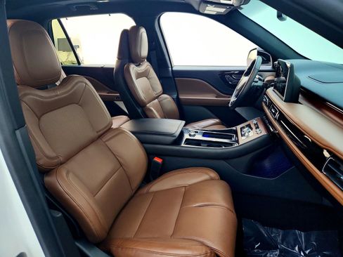 Used 2020 Lincoln Aviator Grand Touring w/ Equipment Group 301A image 26