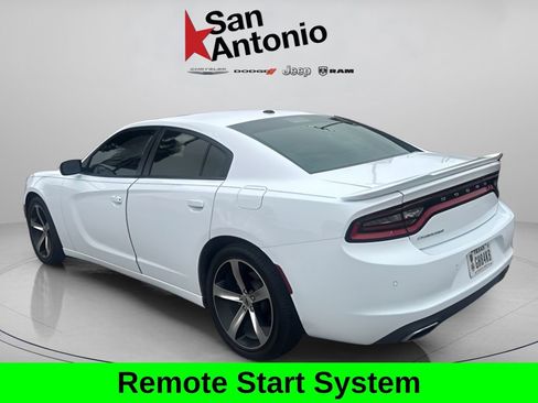 Used 2017 Dodge Charger SE w/ Power Sunroof Group RWD image 8