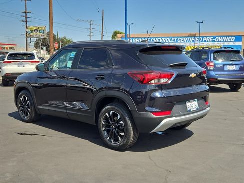 Certified 2021 Chevrolet TrailBlazer LT w/ Premium Seating Package FWD image 30
