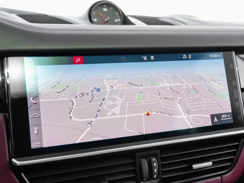 Used 2019 Porsche Cayenne image 20