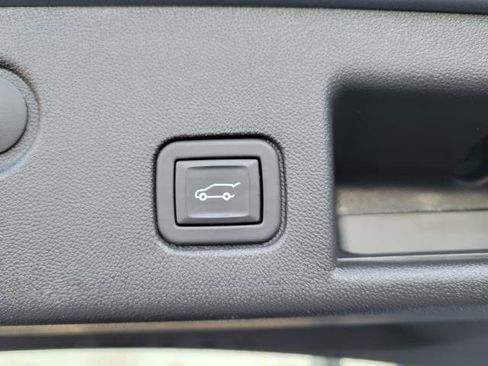 Used 2024 Chevrolet Equinox LT w/ LPO, Floor Liner Package image 32