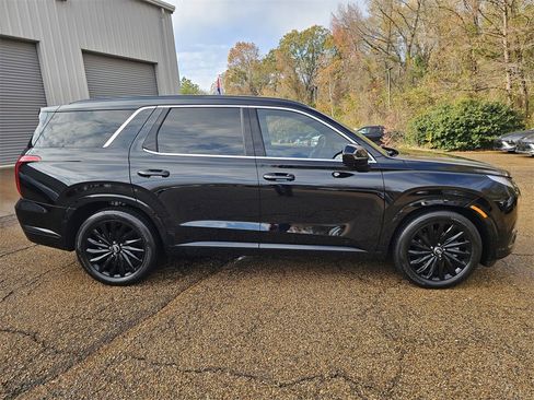 Certified 2025 Hyundai Palisade Calligraphy image 3