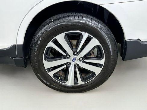 Used 2018 Subaru Outback 2.5i Limited AWD/4WD image 24