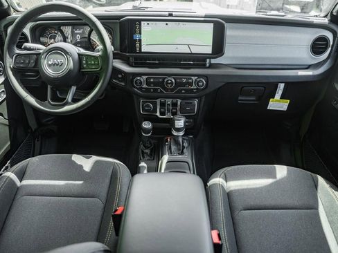 New 2025 Jeep Gladiator Sport image 22