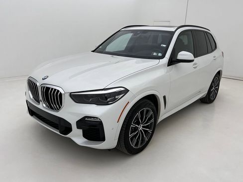 Used 2021 BMW X5 xDrive40i w/ M Sport Package image 4