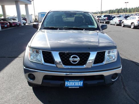 Used 2007 Nissan Frontier SE w/ Power Pkg AWD/4WD image 8
