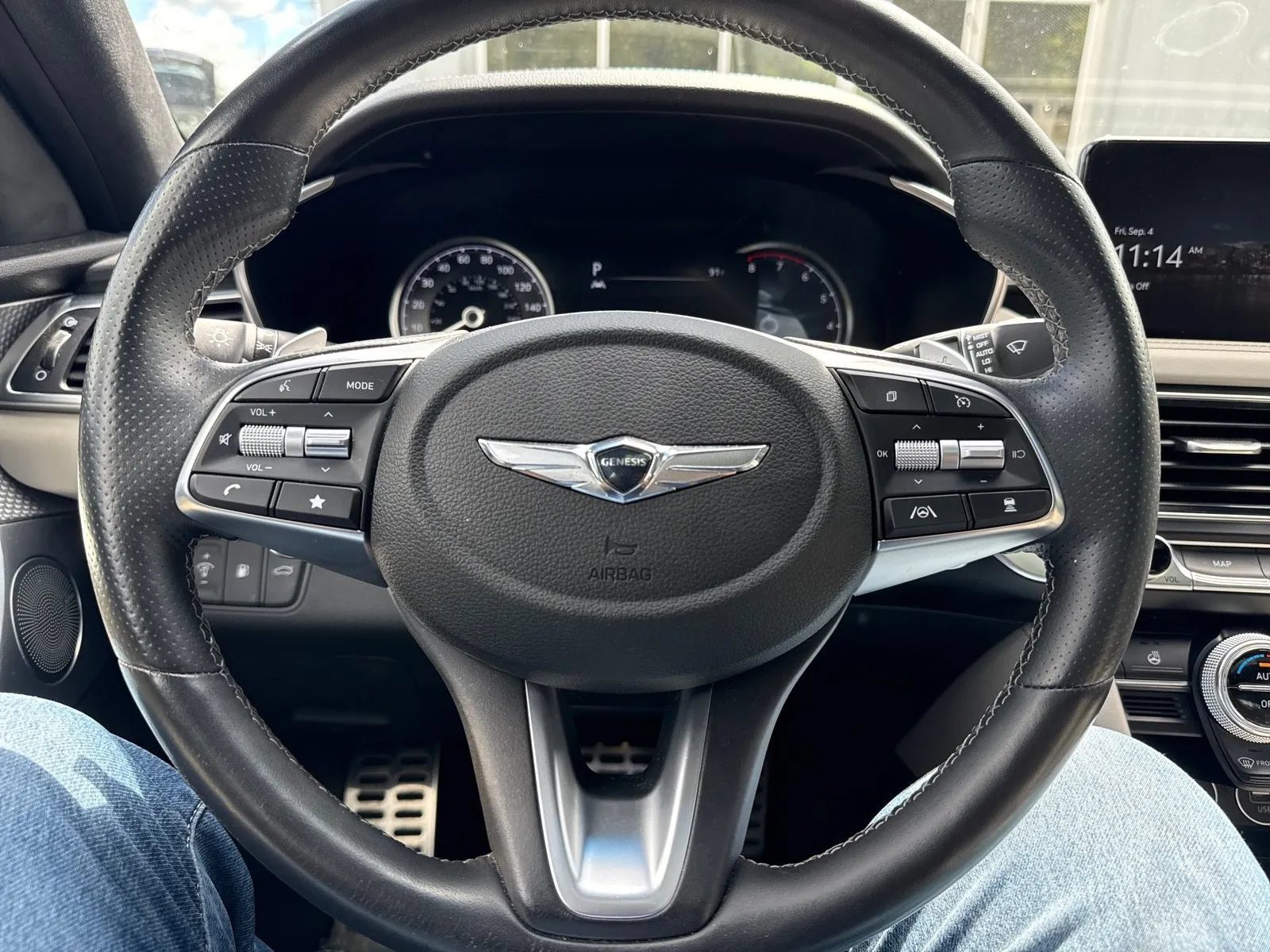 Used 2022 Genesis G70 3.3T RWD image 17