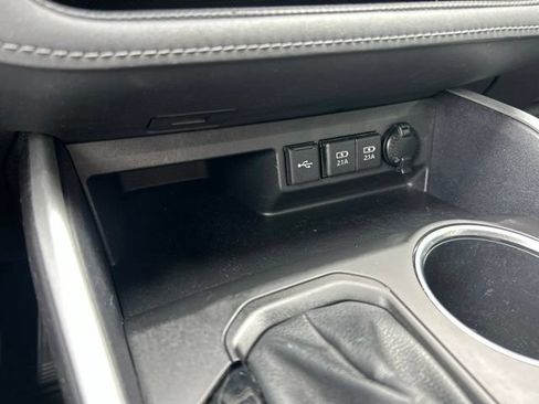Used 2021 Toyota Highlander XLE AWD/4WD image 75