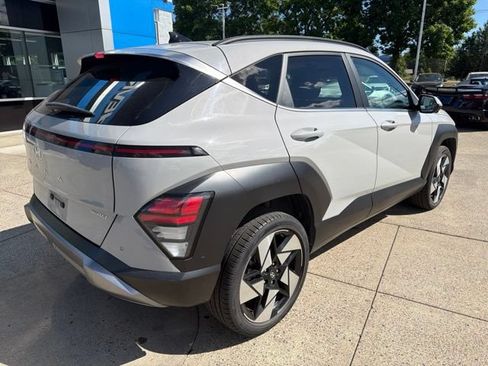 Used 2024 Hyundai Kona Limited AWD/4WD image 4
