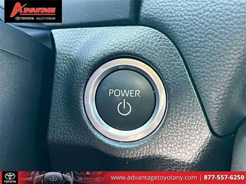 Used 2023 Toyota RAV4 SE image 33