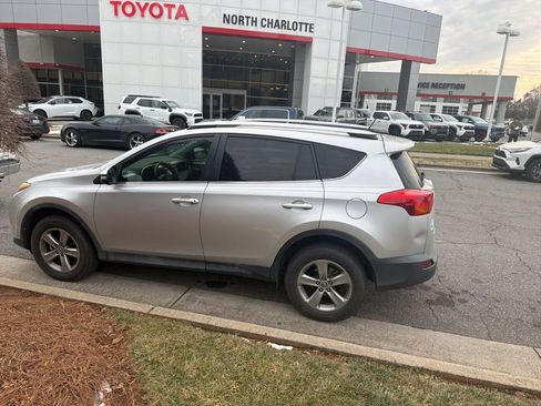 Used 2015 Toyota RAV4 XLE image 7