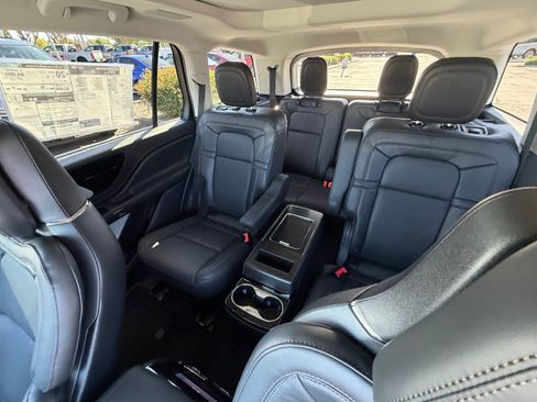 New 2026 Lincoln Aviator Reserve AWD/4WD image 13