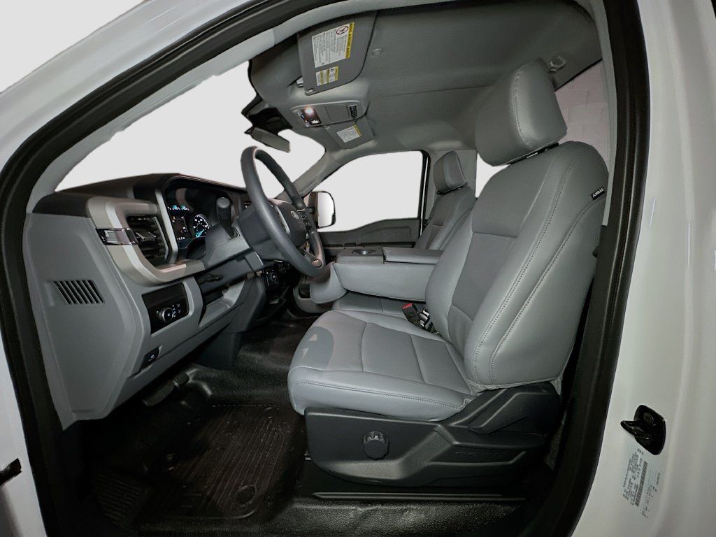New 2026 Ford F550 4x4 Regular Cab Super Duty image 16