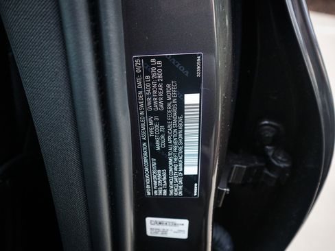 Used 2025 Volvo XC60 B5 Plus w/ Climate Package image 35