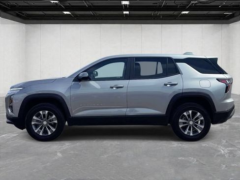 Used 2025 Chevrolet Equinox LT FWD image 8