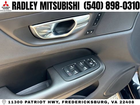 Used 2023 Volvo S60 B5 Plus w/ Climate Package AWD/4WD image 5