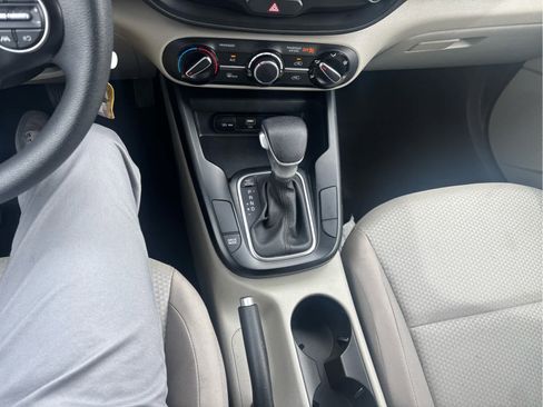 Used 2025 Kia Soul LX w/ LX Technology Package image 13