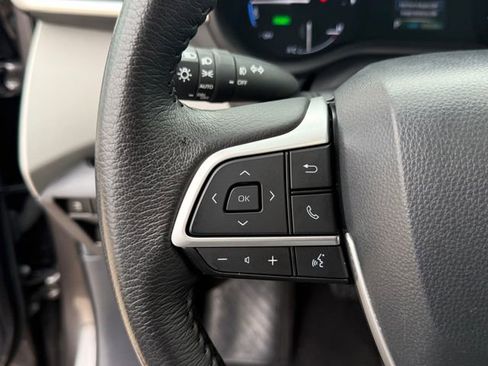 Used 2024 Toyota Sienna XLE image 17