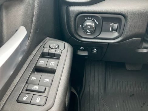Used 2025 RAM 1500 Big Horn AWD/4WD image 17