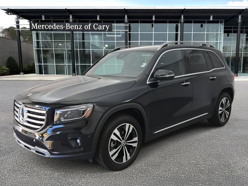 New 2025 Mercedes-Benz GLB 250 image 1
