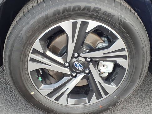 Used 2025 Subaru Crosstrek 2.0i Premium w/ Convenience Package #2 image 13