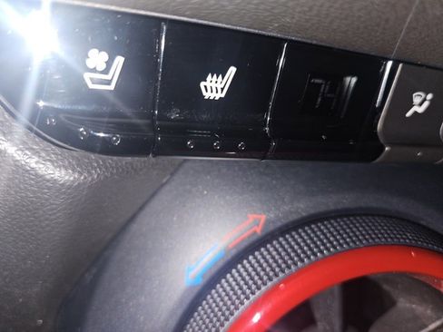 Used 2022 Chevrolet Blazer RS w/ Enhanced Convenience Package image 14