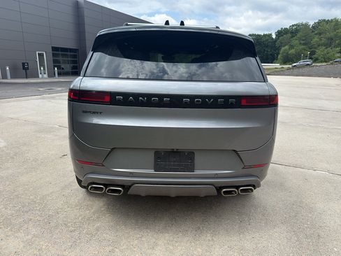 Used 2025 Land Rover Range Rover Sport Dynamic SE AWD/4WD image 6