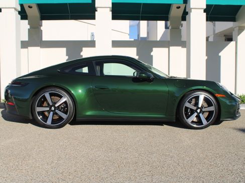 New 2026 Porsche 911 Carrera 4S image 8