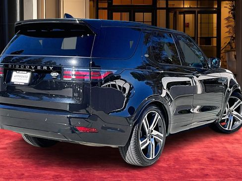 Used 2023 Land Rover Discovery S R-Dynamic image 12
