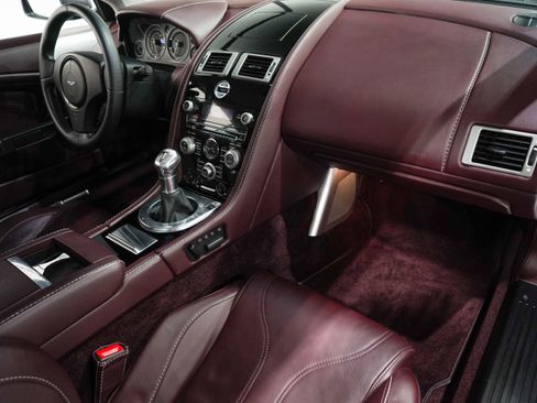 Used 2009 Aston Martin DBS Coupe RWD image 16