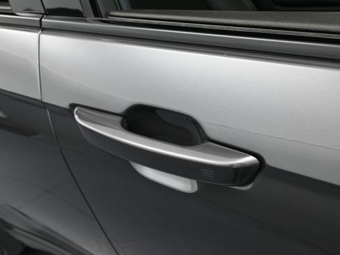 Used 2023 Jeep Grand Cherokee Altitude image 46