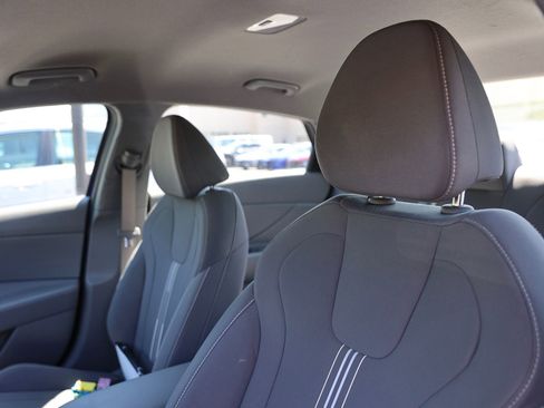Certified 2023 Hyundai Elantra SEL FWD image 16