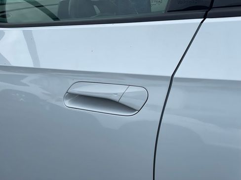 Certified 2022 Volkswagen ID.4 Pro image 27