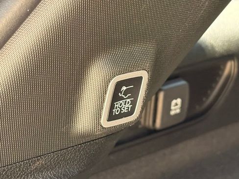 Used 2023 Jeep Grand Cherokee Summit AWD/4WD image 13
