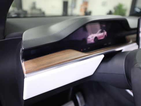 Used 2022 Tesla Model X AWD/4WD image 29