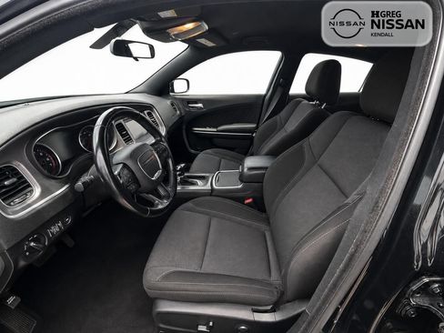 Used 2022 Dodge Charger SXT RWD image 7