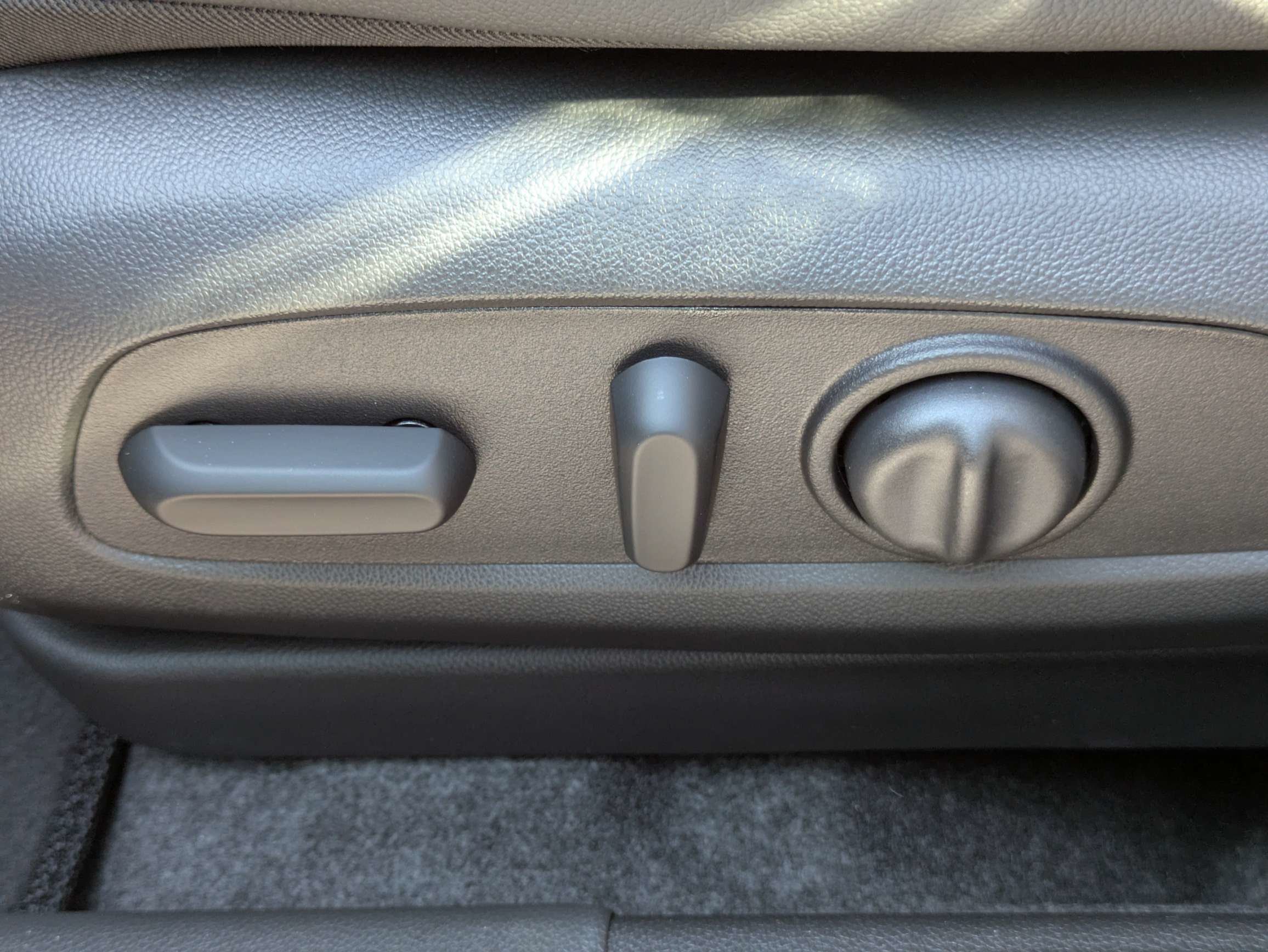 New 2026 Chevrolet Trax RS w/ Sunroof Package FWD image 10